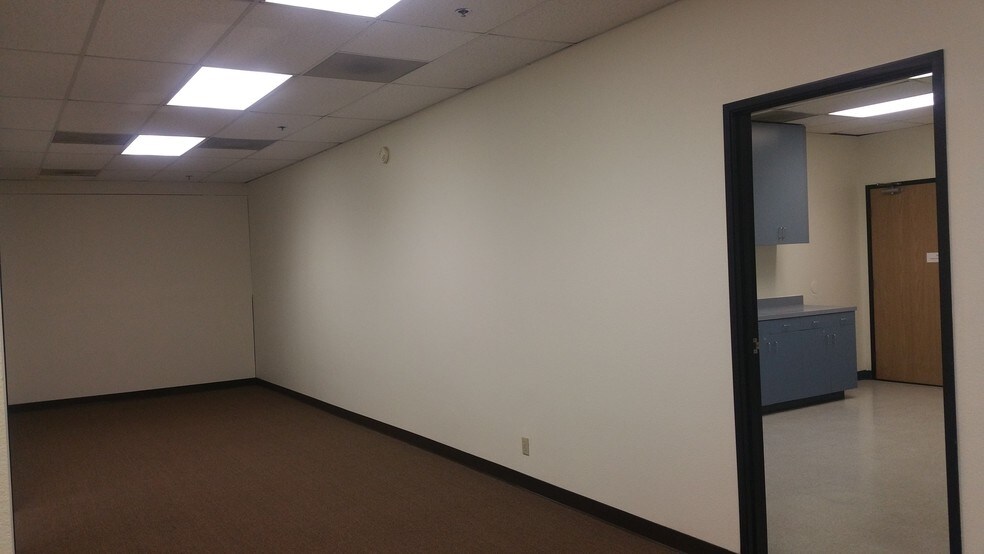 More Photos Of 1425 S Victoria Ct, San Bernardino Research And Development For Lease