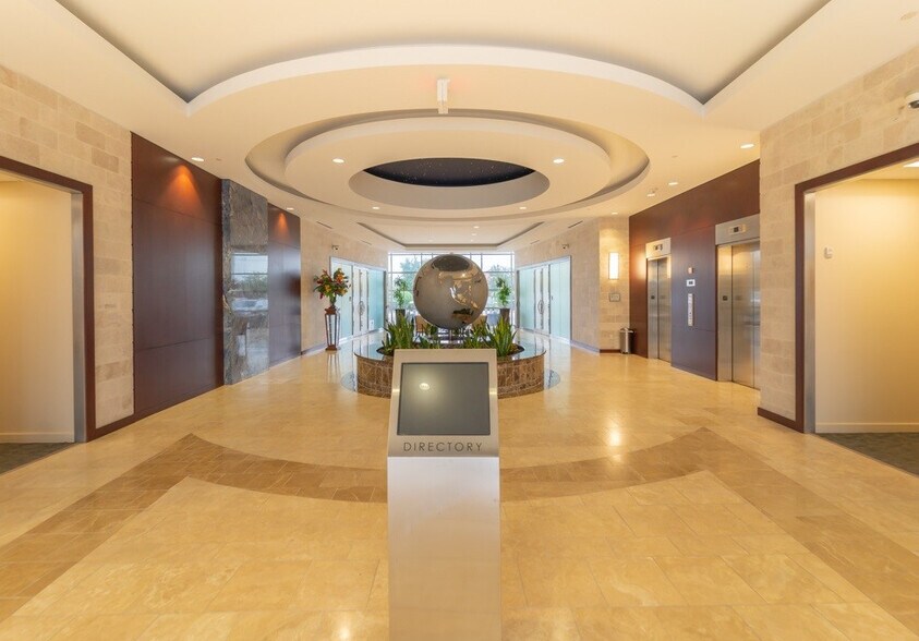More Photos Of 455 E Medical Center Blvd, Webster Medical For Lease