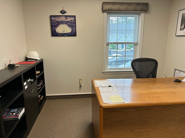 More Photos Of 475 School St, Marshfield Medical For Sale