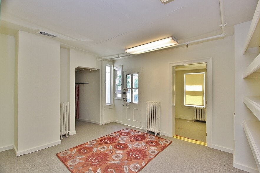 More Photos Of 231 Clinton Ave, Kingston Loft Creative Space For Sale