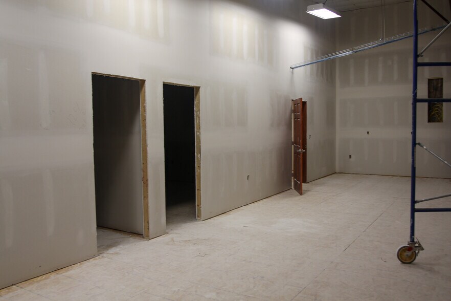 More Photos Of 501 N 16th St, Beresford Warehouse For Sale