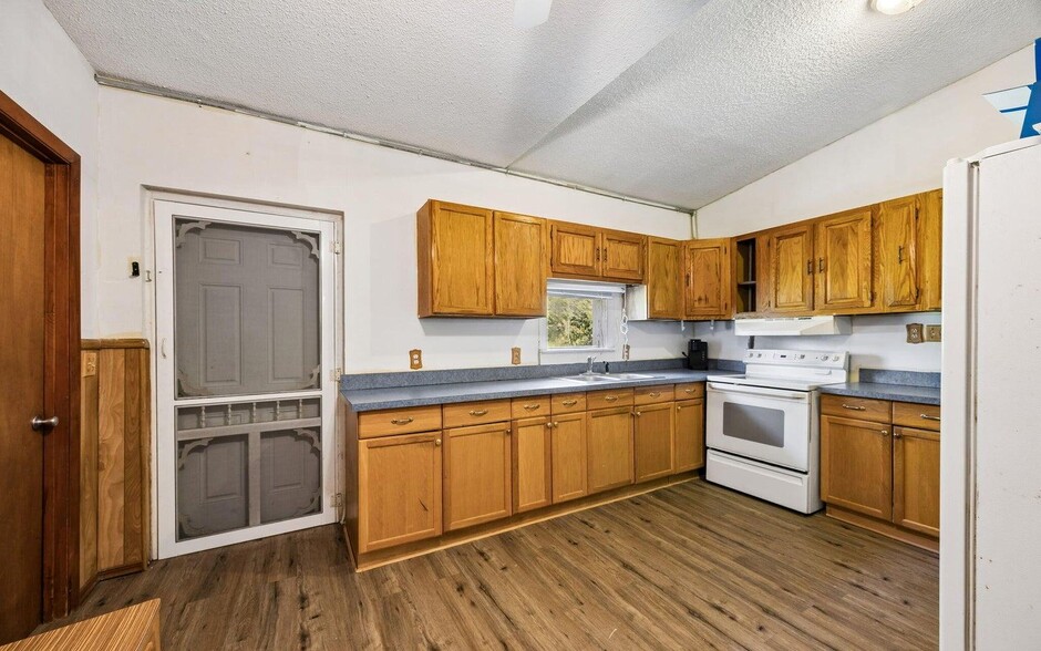 More Photos Of 101 Sesame St, Palatka Religious Facility For Sale