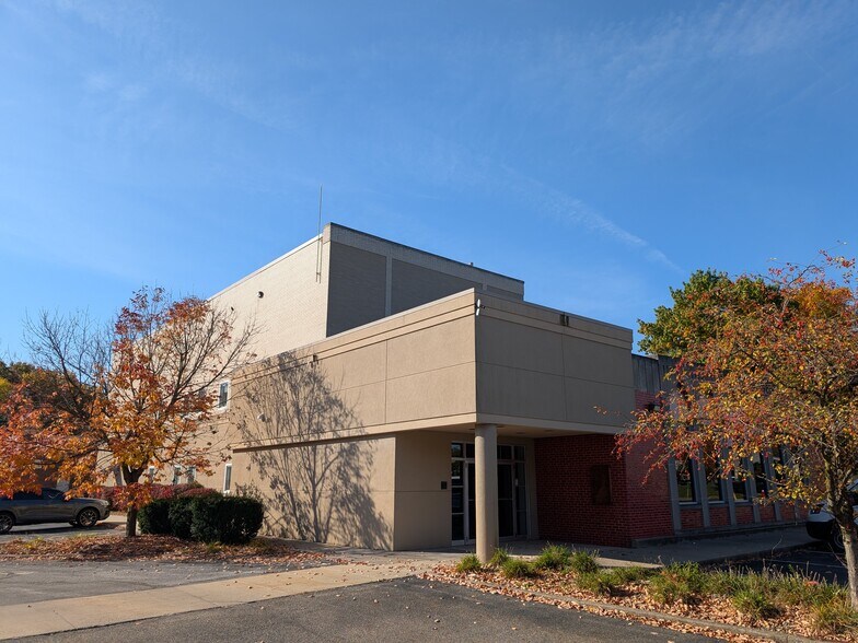 More Photos Of 1871 Bailey Rd, Cuyahoga Falls Medical For Lease