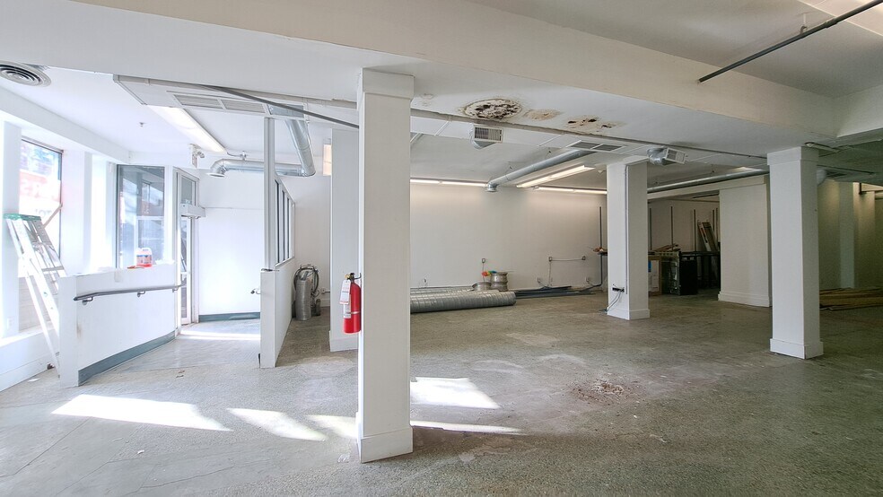 More Photos Of 248 Queen St E, Toronto Storefront For Sale