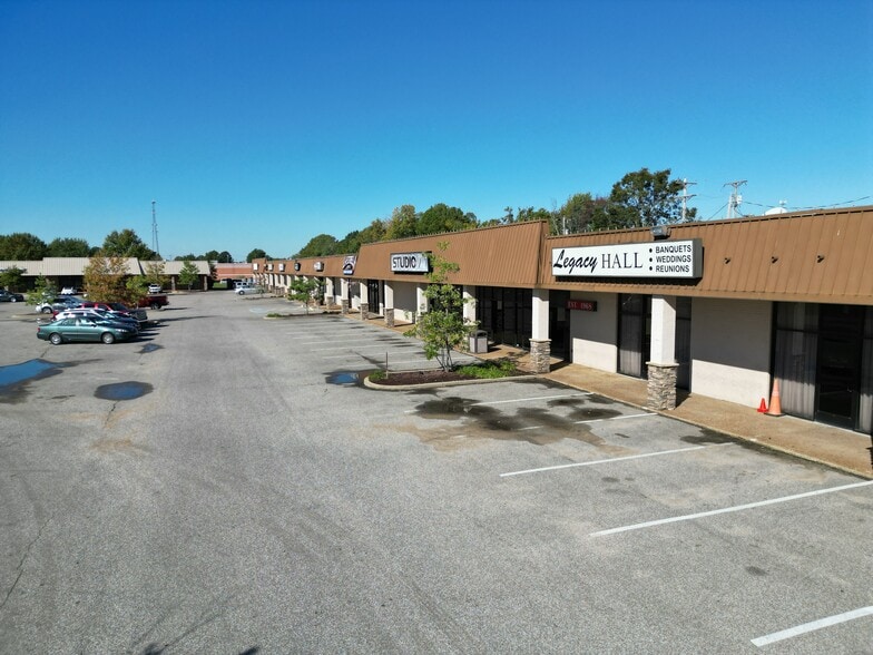 More Photos Of 8200 Midsouth dr, Olive Branch Supermarket For Lease