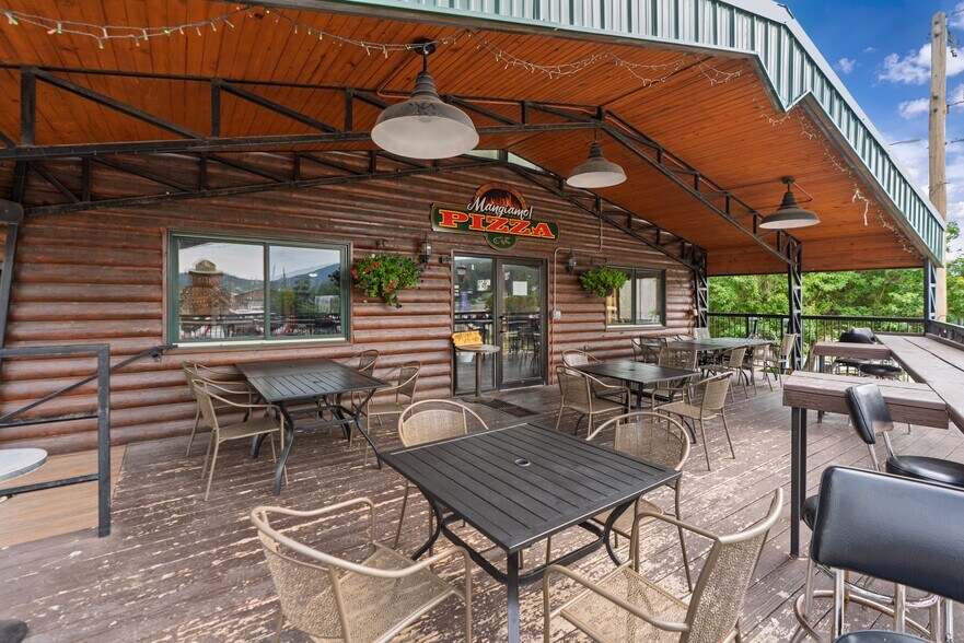 More Photos Of 158 Museum Dr, Hill City Restaurant For Sale