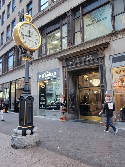 More Photos Of 333 Washington St, Boston Office For Lease