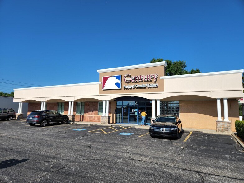 Primary Photo Of 754 Richmond Rd, Richmond Hts Bank For Sale