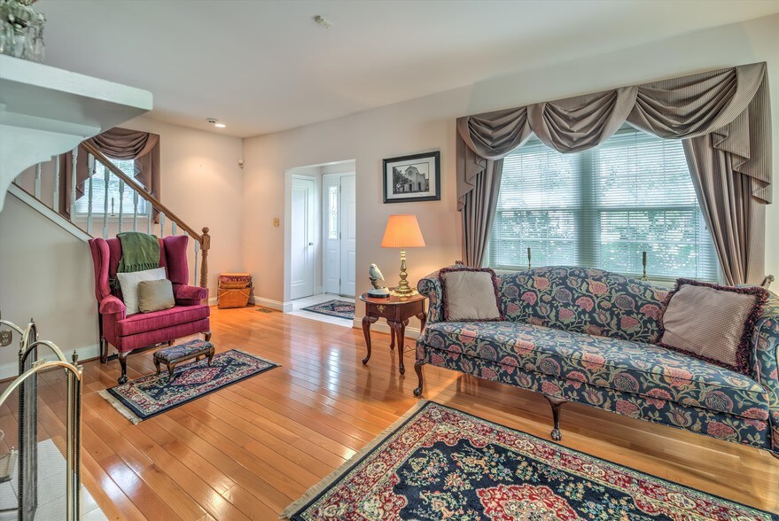 More Photos Of 1808-1810 Mount Holly Rd, Burlington Flex For Sale