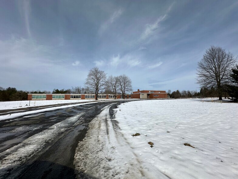 More Photos Of 55 Cox Rd, Williamstown Schools For Sale