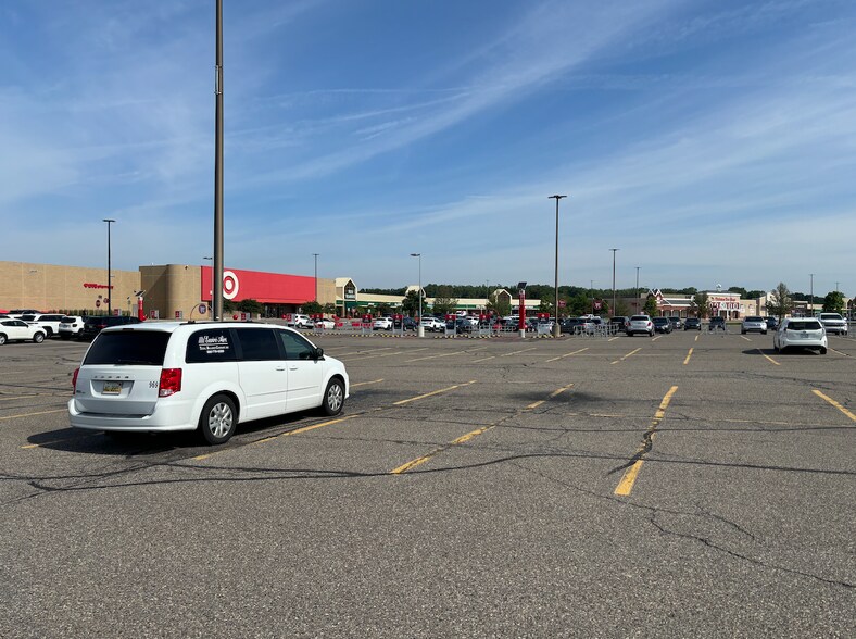 More Photos Of 13277-13477 Hall Rd, Utica Unknown For Lease