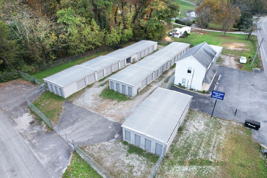 More Photos Of 10832 Dayton Pike, Soddy Daisy Self Storage For Sale