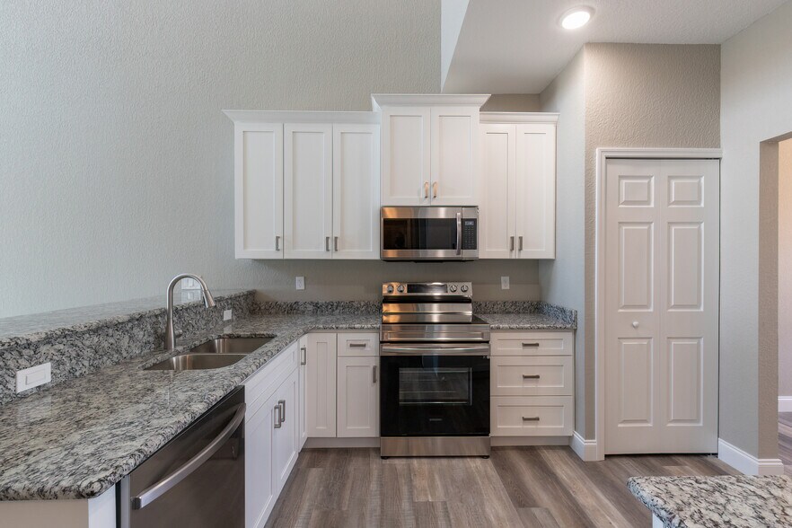 More Photos Of 1900 Oasis Blvd, Sebring Land For Sale