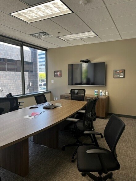 More Photos Of 130 S Main St, South Bend Office For Lease