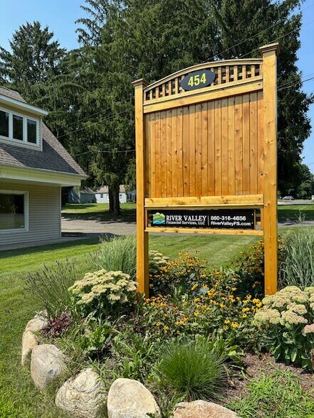 More Photos Of 454 Main St, Durham Freestanding For Sale