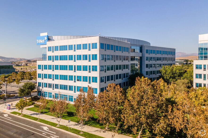 More Photos Of 1 Park Pl, Dublin Office For Lease