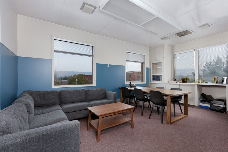 More Photos Of 414 Washington St, The Dalles Office For Sale