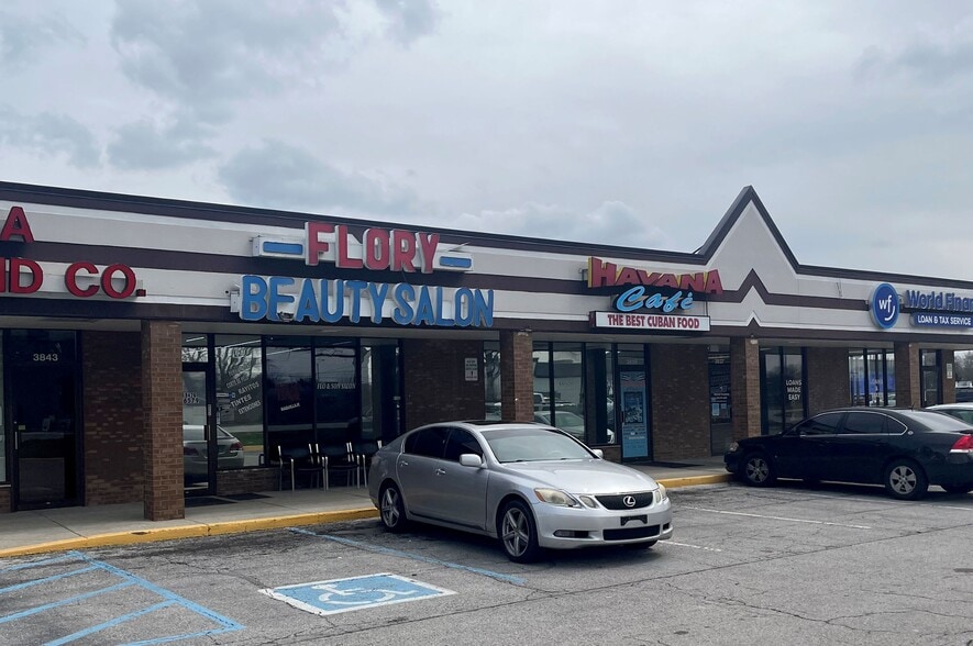 More Photos Of 5318-5444 W 38th St, Indianapolis Unknown For Lease