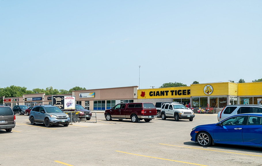 More Photos Of 489 London St, Winnipeg General Retail For Lease