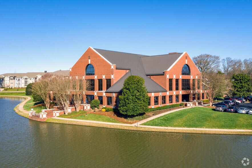 More Photos Of 13620 Reese Blvd E, Huntersville Medical For Lease