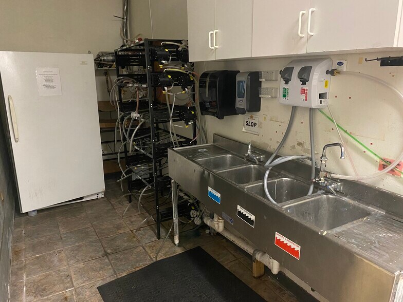 More Photos Of 2235 North Ave, Sheboygan Service Station For Sale