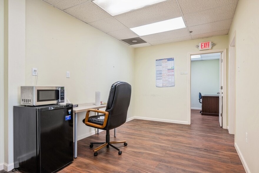 More Photos Of 674 US Highway 202, Bridgewater Medical For Sale