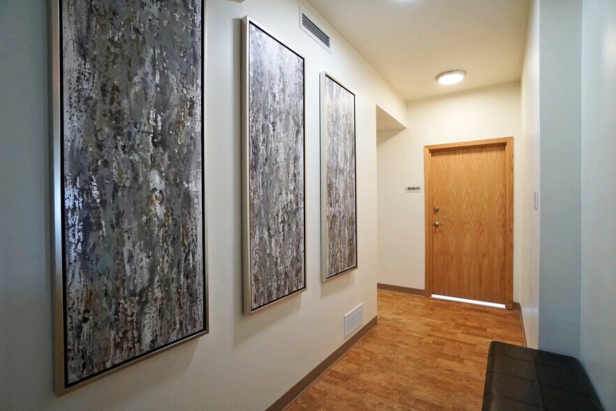 More Photos Of 3801 W 50th St, Minneapolis Office For Lease