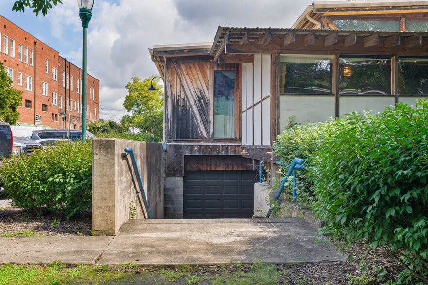 More Photos Of 110 River St, Chattanooga Restaurant For Lease