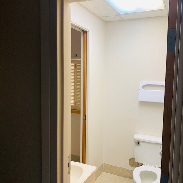 More Photos Of 7508 Morro Rd, Atascadero Office For Lease