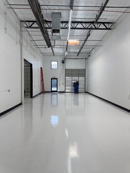 More Photos Of 2542 S 3400 W, Salt Lake City Light Manufacturing For Lease