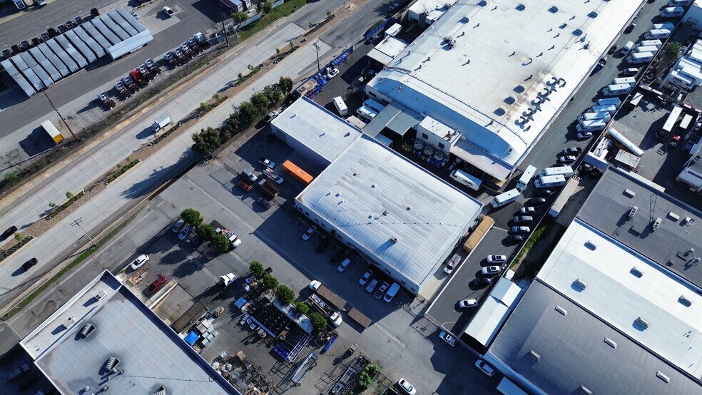 More Photos Of 7711 S Paramount Blvd, Pico Rivera Manufacturing For Sale