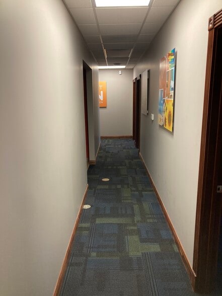 More Photos Of 533 High St, Bowling Green Office For Lease