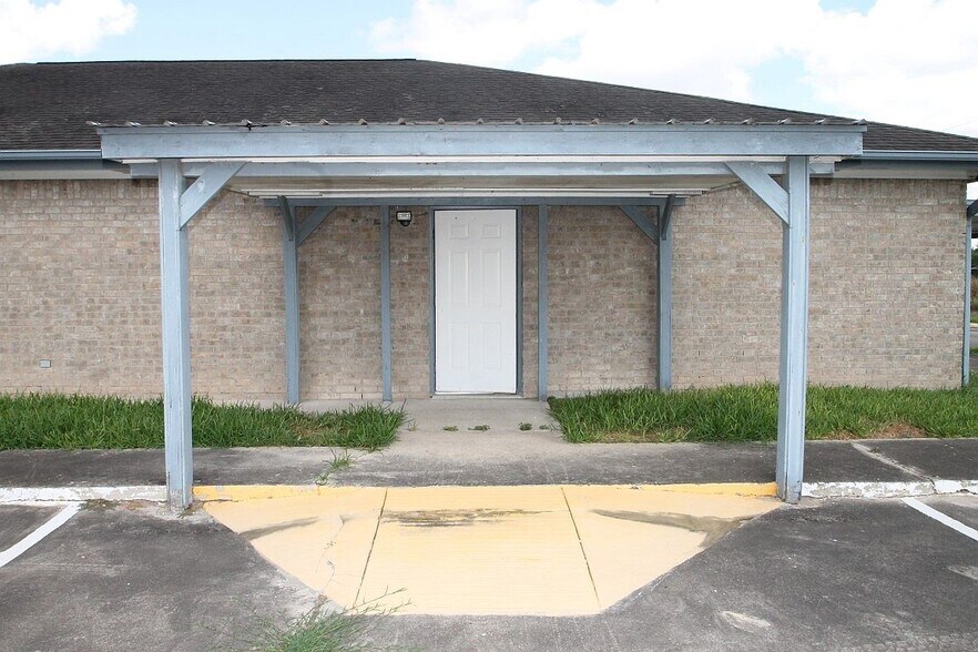 More Photos Of 5446 N FM 493, Donna Office For Sale