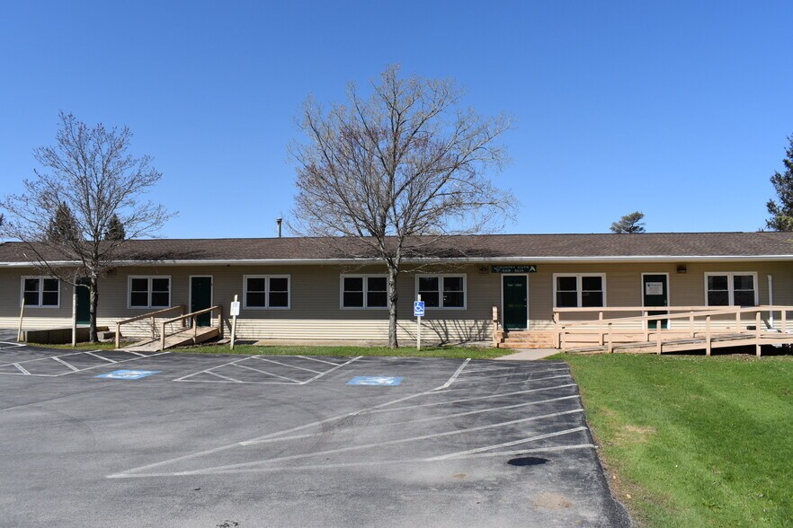 More Photos Of 2662 E US Route 20 East, Cazenovia Office For Sale