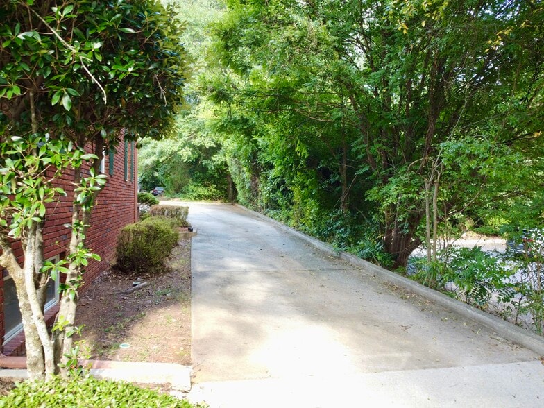 More Photos Of 3218 Mill St, Covington Medical For Sale