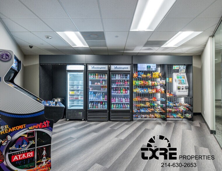 More Photos Of 1420 W Mockingbird Ln, Dallas Office For Lease