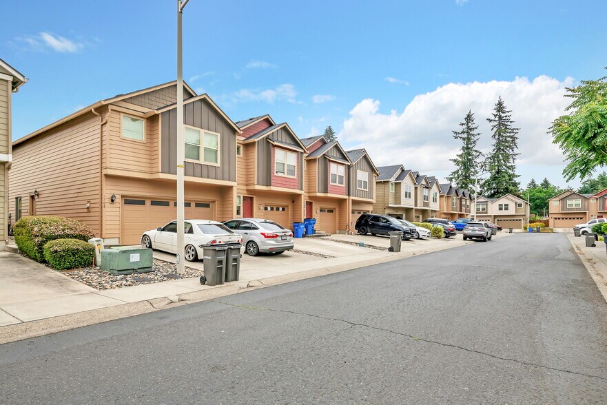 More Photos Of 9700-9816 NE 76th Way, Vancouver Apartments For Sale