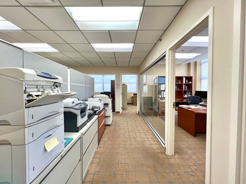 More Photos Of 1430 S Dixie Hwy, Coral Gables Office For Sale