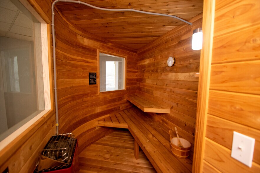 More Photos Of 300 4th St, Algoma Apartments For Sale