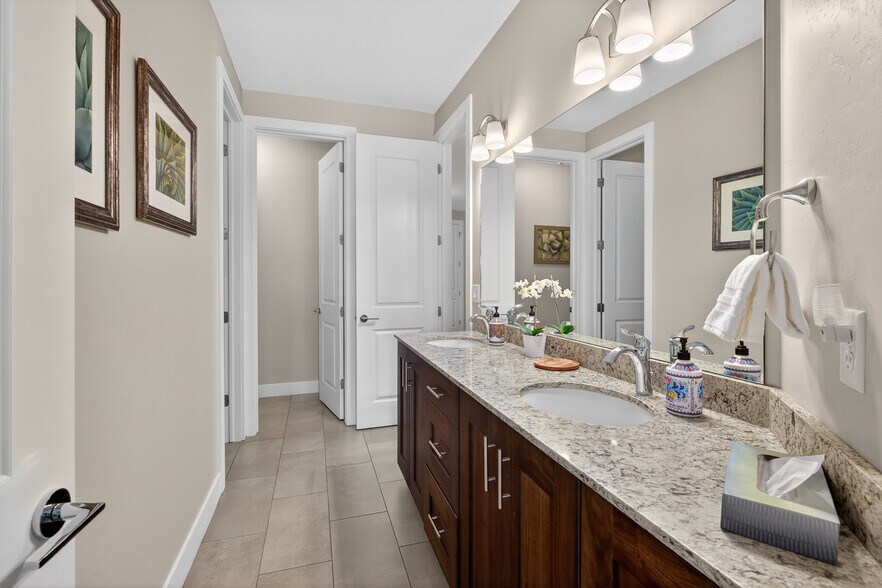 More Photos Of 673 W 470 N, Moab Specialty For Sale
