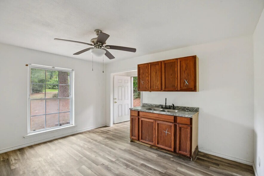 More Photos Of 242 Bishop, Livingston Apartments For Sale