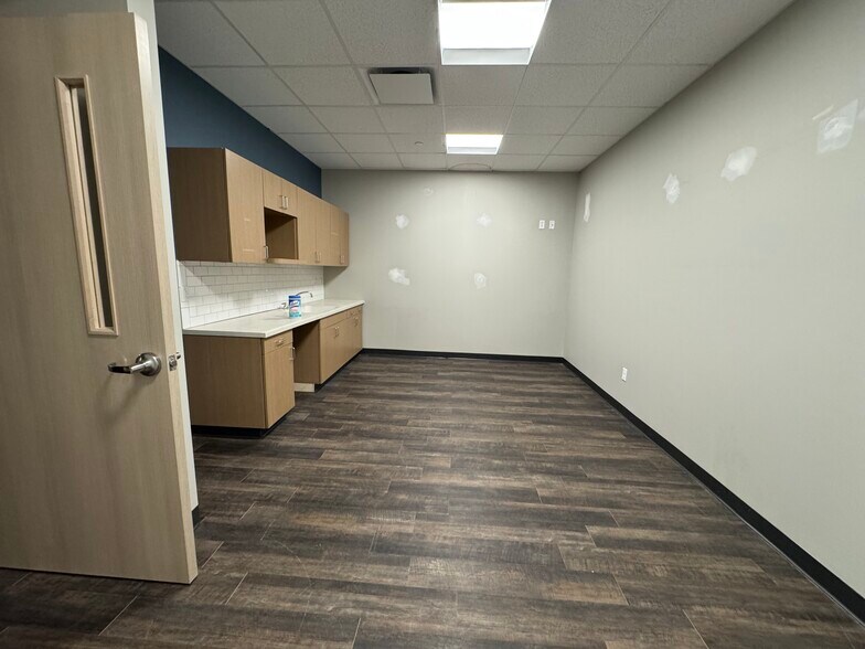 More Photos Of 2521 Walden Ave, Cheektowaga Storefront Retail Office For Lease