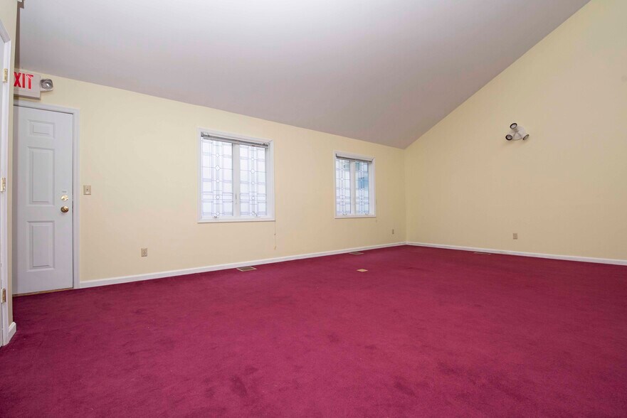 More Photos Of 17-19 S Main St, Manville Loft Creative Space For Sale