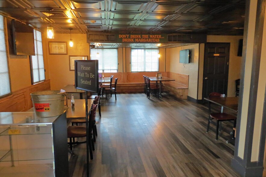 More Photos Of 2309 Columbia Ave, Lancaster Restaurant For Sale