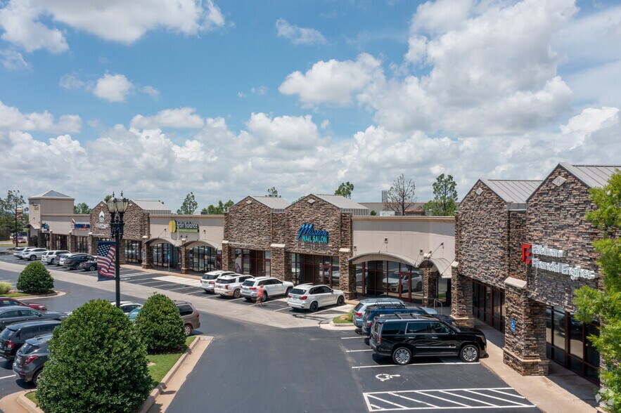 Primary Photo Of 3521-3561 W Memorial Rd, Oklahoma City General Retail For Lease