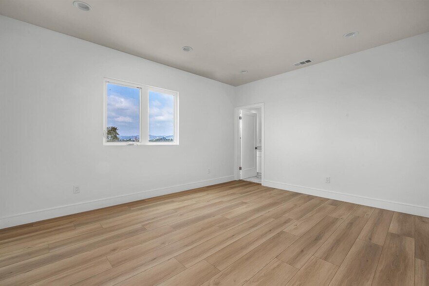 More Photos Of 4701 Saturn St, Los Angeles Multifamily For Sale