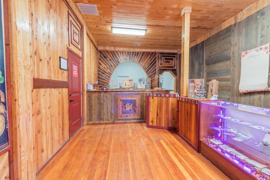 More Photos Of 308 Granado St, Tularosa General Retail For Sale