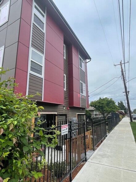 More Photos Of 9029 16th Ave SW, Seattle Fast Food For Lease