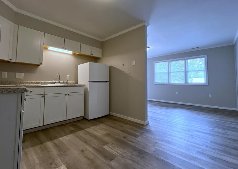 More Photos Of 528 Matthews St, Rocky Mount Multifamily For Sale