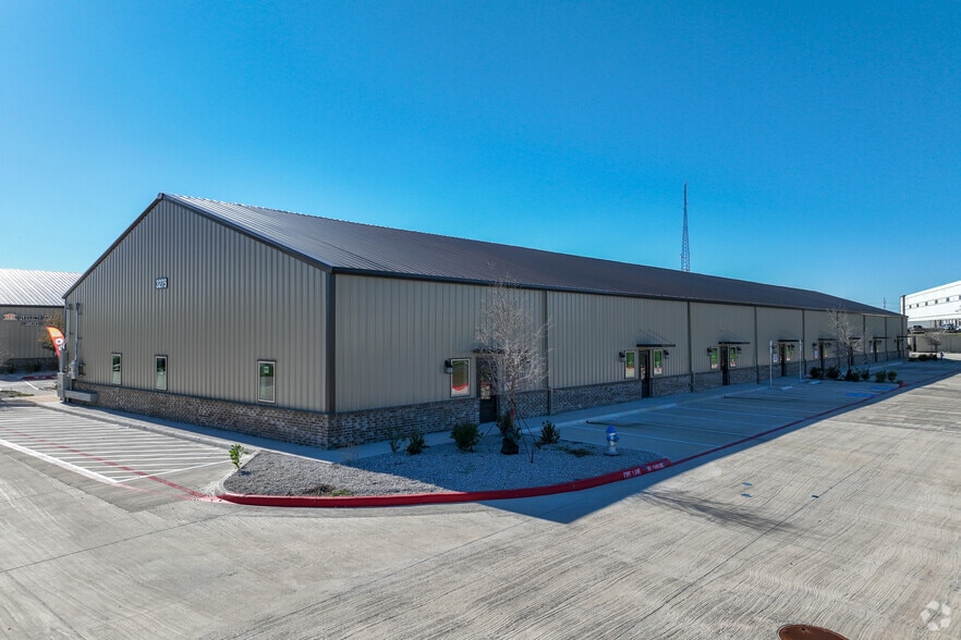 Primary Photo Of 3275 North McDonald Street, McKinney Distribution For Lease
